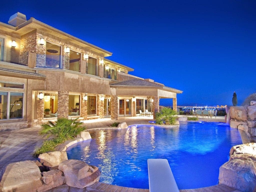 houses pools las vegas