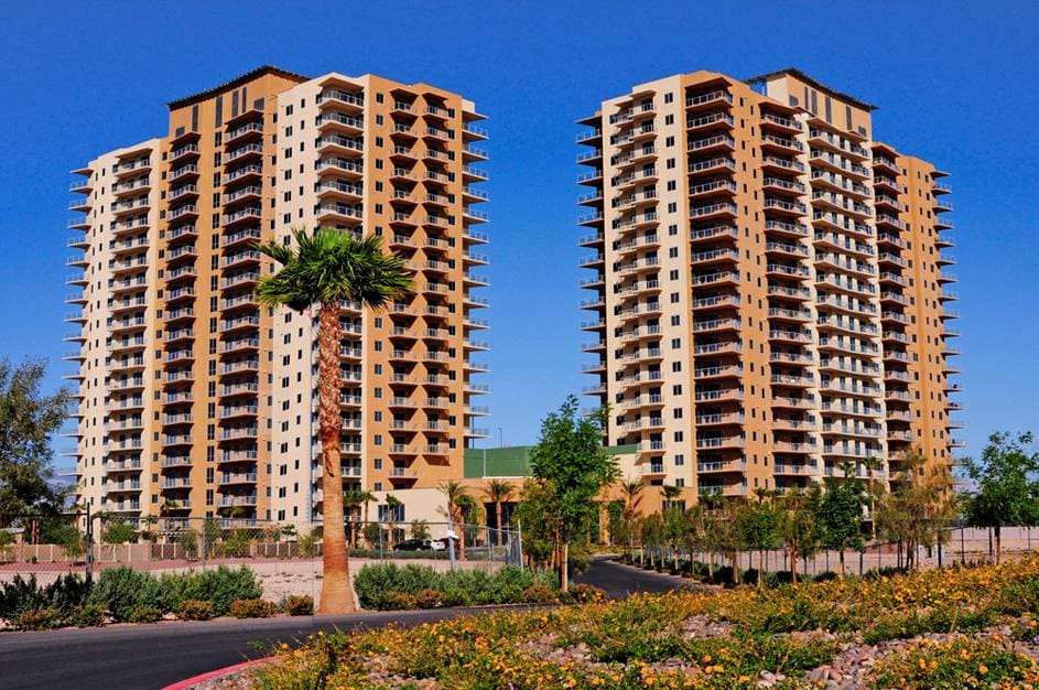 ONE Las Vegas High Rise Condominiums / RE/MAX List For 1