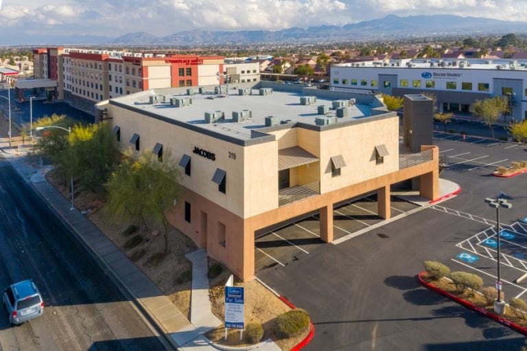 LAS VEGAS COMMERCIAL REAL ESTATE MARKET / RE/MAX List For 1